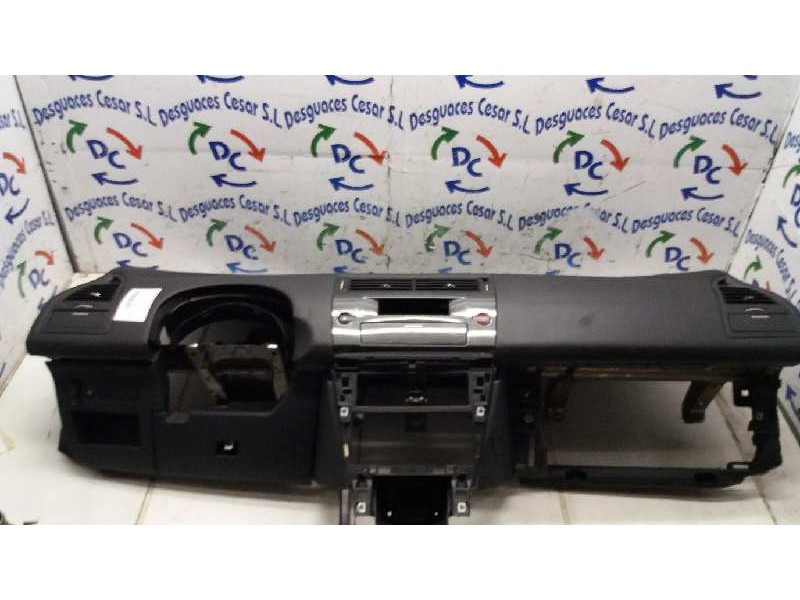 Recambio de salpicadero para citroën c4 coupe collection referencia OEM IAM 8211NX  