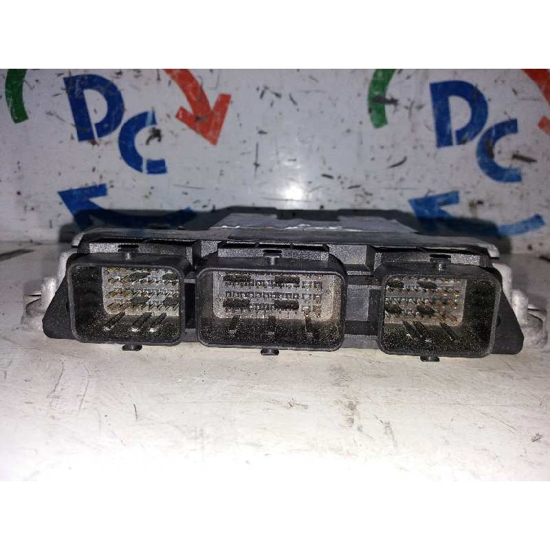 Recambio de centralita motor uce para citroën c4 berlina lx referencia OEM IAM 9653958980  