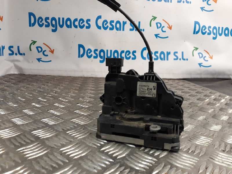 Recambio de cerradura puerta delantera derecha para opel corsa d corsavan referencia OEM IAM   