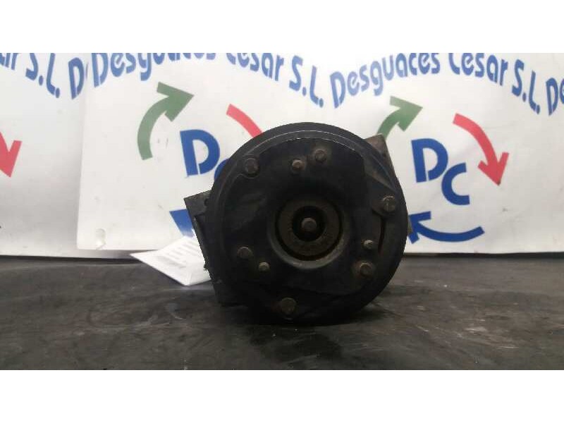 Recambio de compresor aire acondicionado para renault trafic (desde 5.89) referencia OEM IAM 7700105765  