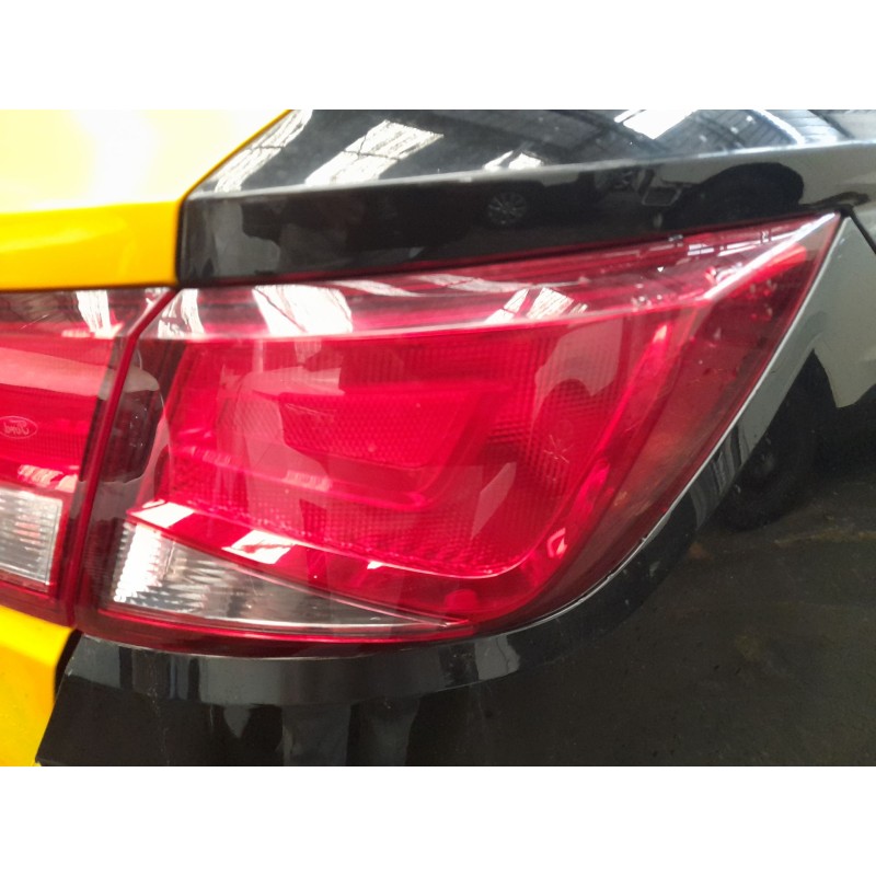 PILOTO TRASERO DERECHO 5F9945096 