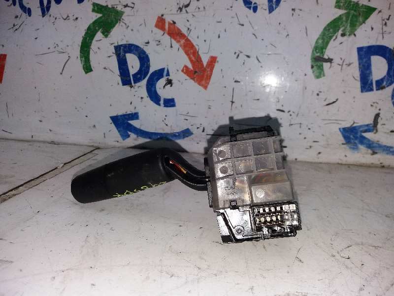 Recambio de mando limpia para mazda 3 berlina (bk) 1.6 crdt active referencia OEM IAM 17D682  