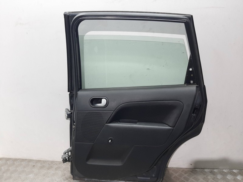 Recambio de puerta trasera derecha para ford fiesta (cbk) trend referencia OEM IAM   