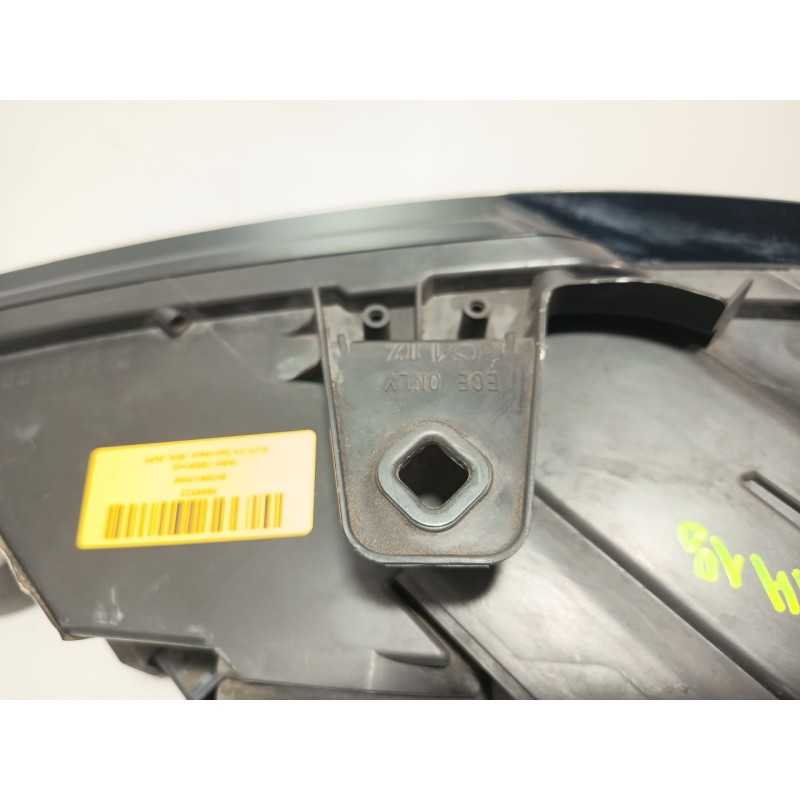 FARO DERECHO 8V0941004  - imagen 4
