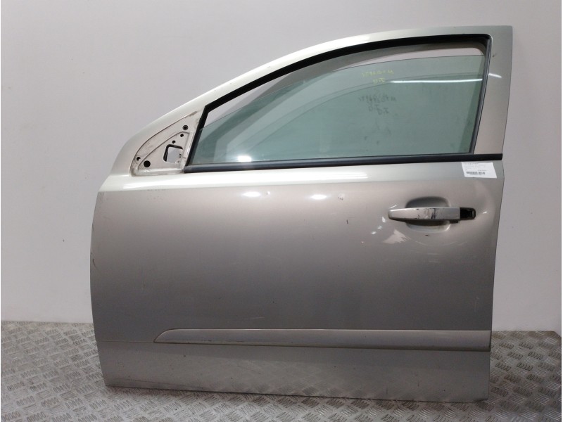 Recambio de puerta delantera izquierda para opel astra twin top cosmo referencia OEM IAM  BEIGE 