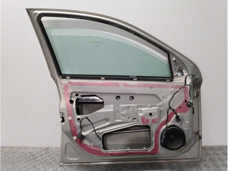 Recambio de puerta delantera izquierda para opel astra twin top cosmo referencia OEM IAM  BEIGE 