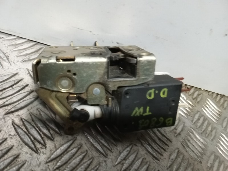 Recambio de cerradura puerta delantera derecha para citroën saxo 1.1 image referencia OEM IAM   