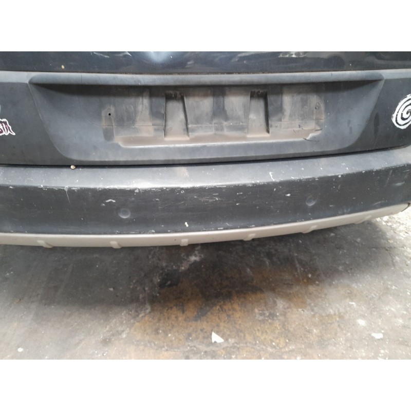 PARAGOLPES TRASERO 850225731R  - imagen 2