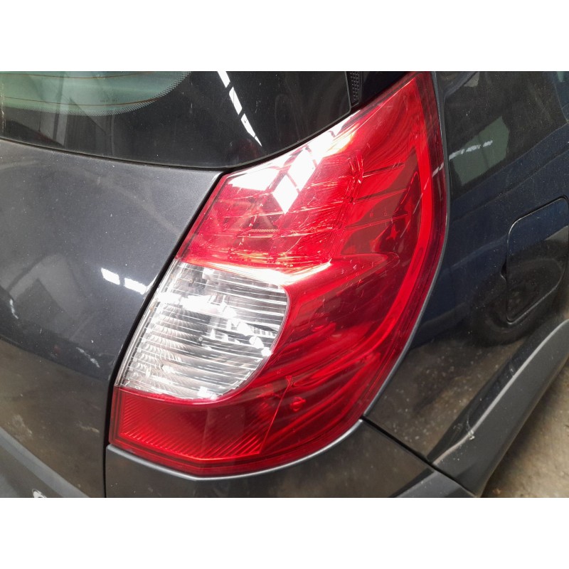 PILOTO TRASERO DERECHO 8200474327 