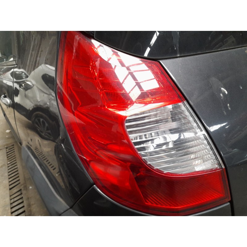 PILOTO TRASERO IZQUIERDO 8200474328 