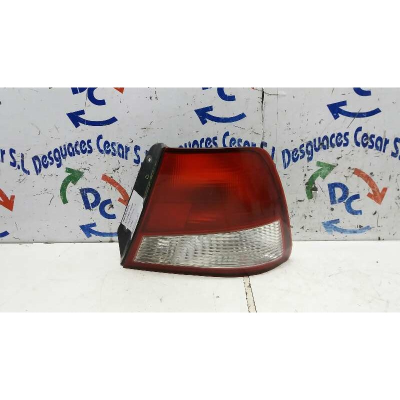 Recambio de piloto trasero derecho para hyundai accent (lc) gl 4p referencia OEM IAM 9240225220  