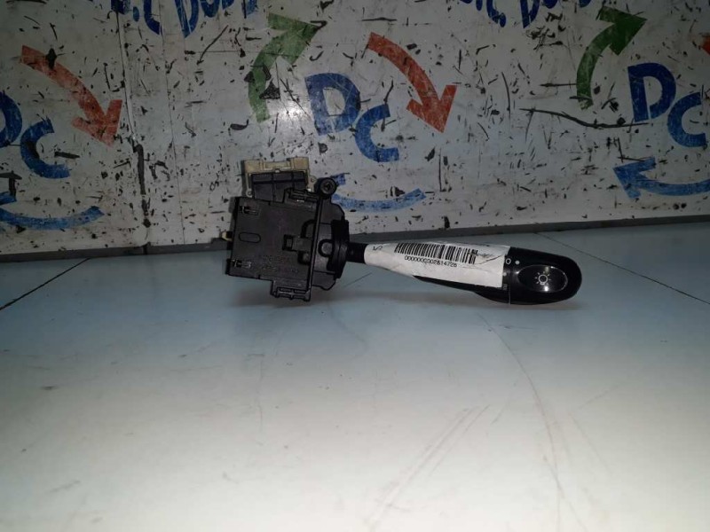 Recambio de mando luces para toyota yaris (ncp1/nlp1/scp1) 1.3 t3 referencia OEM IAM   