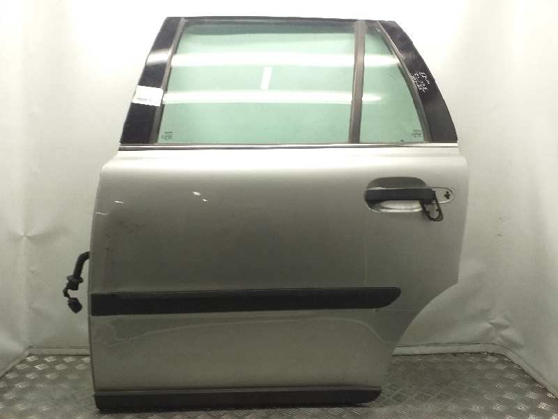 Recambio de puerta trasera izquierda para volvo xc90 d5 kinetic referencia OEM IAM  PLATA 