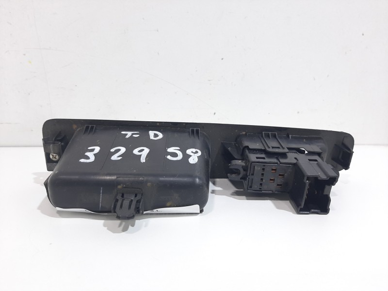 Recambio de mando elevalunas trasero derecho para nissan qashqai (j10) acenta referencia OEM IAM 25411BR00A  