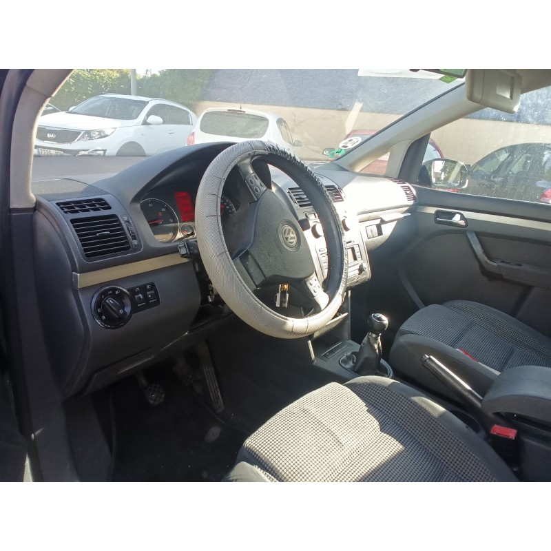 VOLKSWAGEN TOURAN (1T1, 1T2) - imagen 6