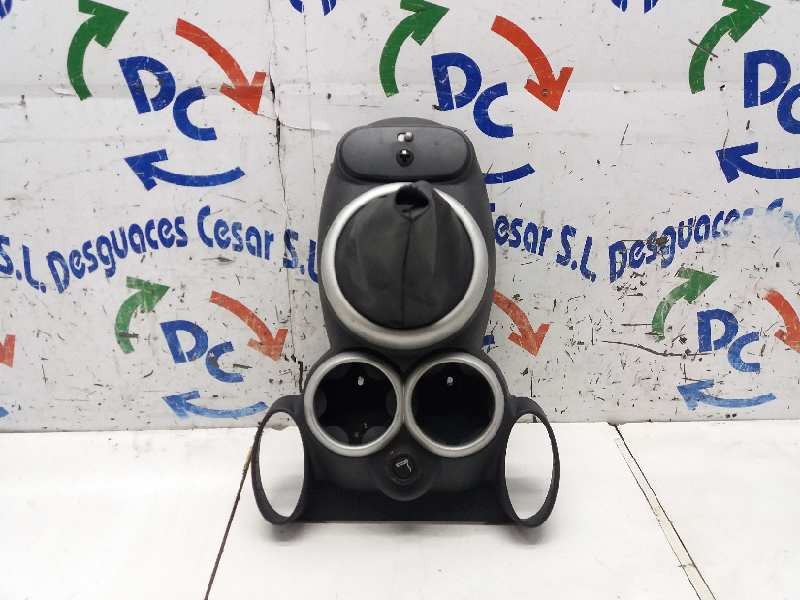 Recambio de consola central para mini mini (r50,r53) cooper referencia OEM IAM 6800838 12273713 
