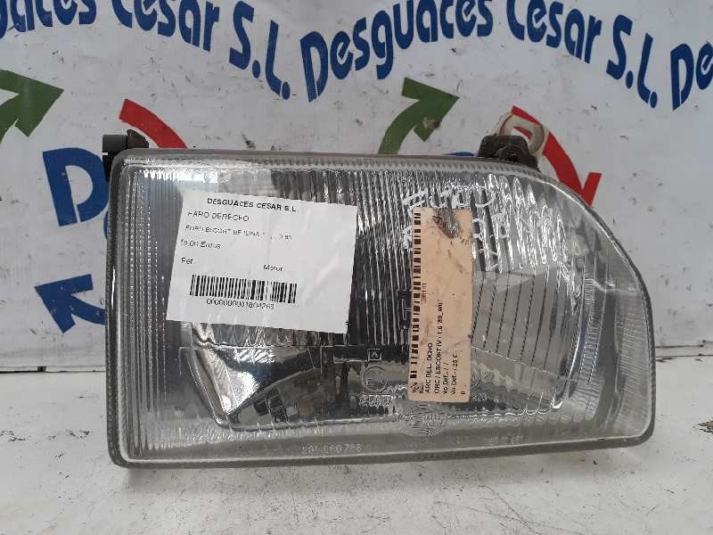 Recambio de faro derecho para ford escort berlina referencia OEM IAM   