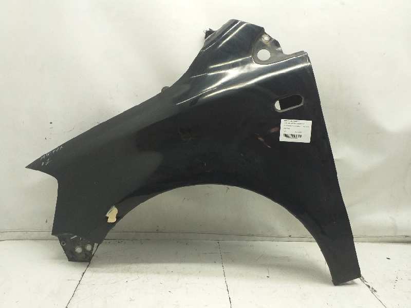 Recambio de aleta delantera izquierda para volkswagen fox (5z1) básico referencia OEM IAM  NEGRA 