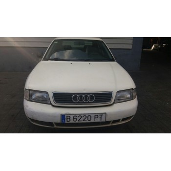 AUDI A4 AVANT (B5)