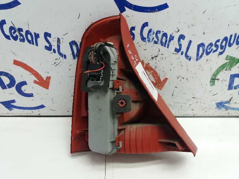Recambio de piloto trasero derecho para renault clio ii fase ii (b/cb0) authentique referencia OEM IAM    Recambio de piloto trasero derecho para renault clio ii fase ii (b/cb0) authentique referencia OEM IAM