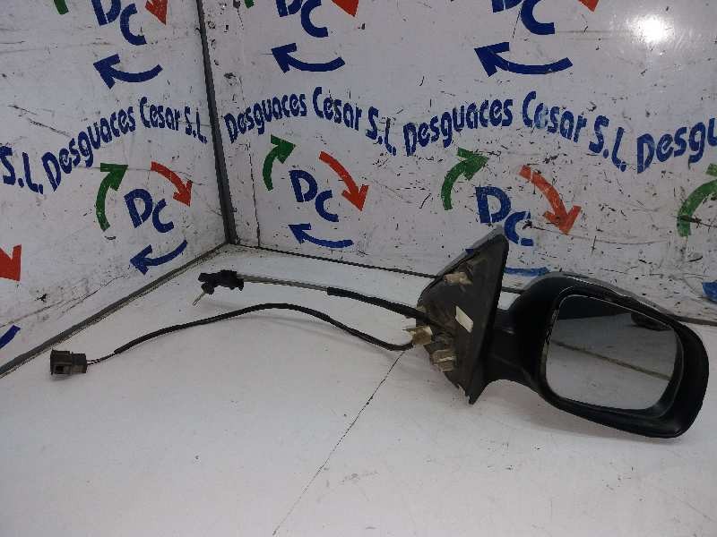 Recambio de retrovisor derecho para seat ibiza (6k) s referencia OEM IAM  MANUAL NEGRO