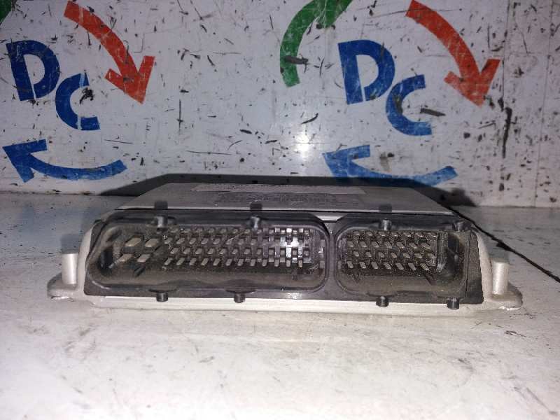 Recambio de centralita motor uce para audi a4 avant (b5) referencia OEM IAM 0261204774  