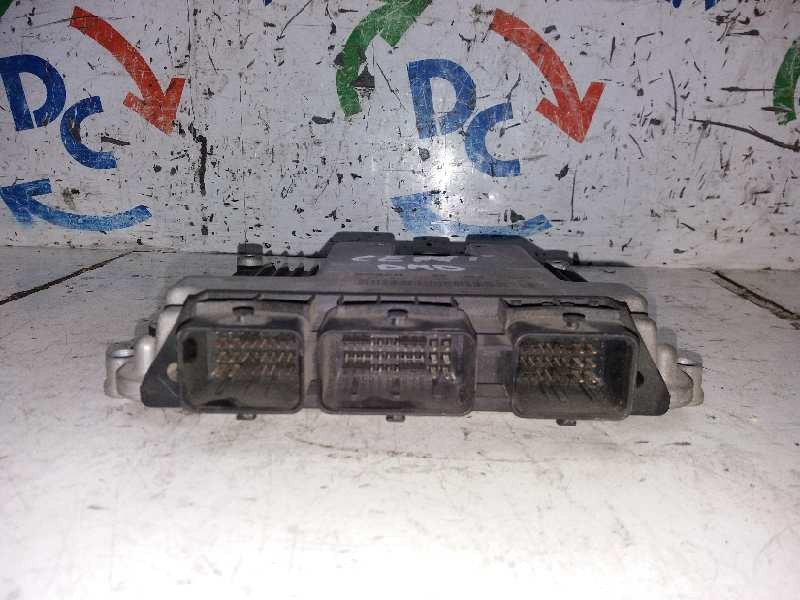 Recambio de centralita motor uce para renault megane ii berlina 5p dynamique referencia OEM IAM 0281011776  