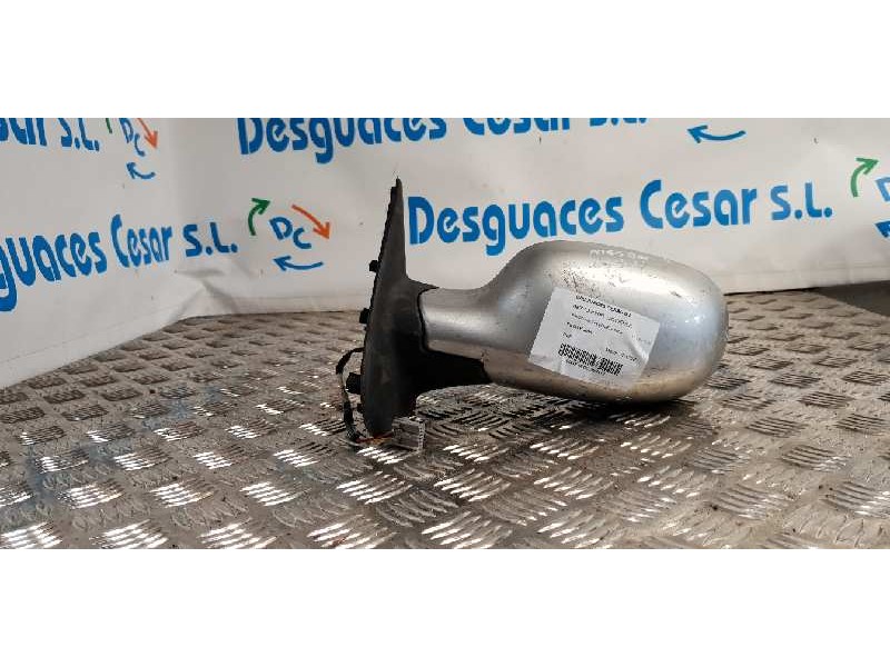 Recambio de retrovisor izquierdo para nissan micra (k12e) acenta referencia OEM IAM 011031 ELECTRICO 