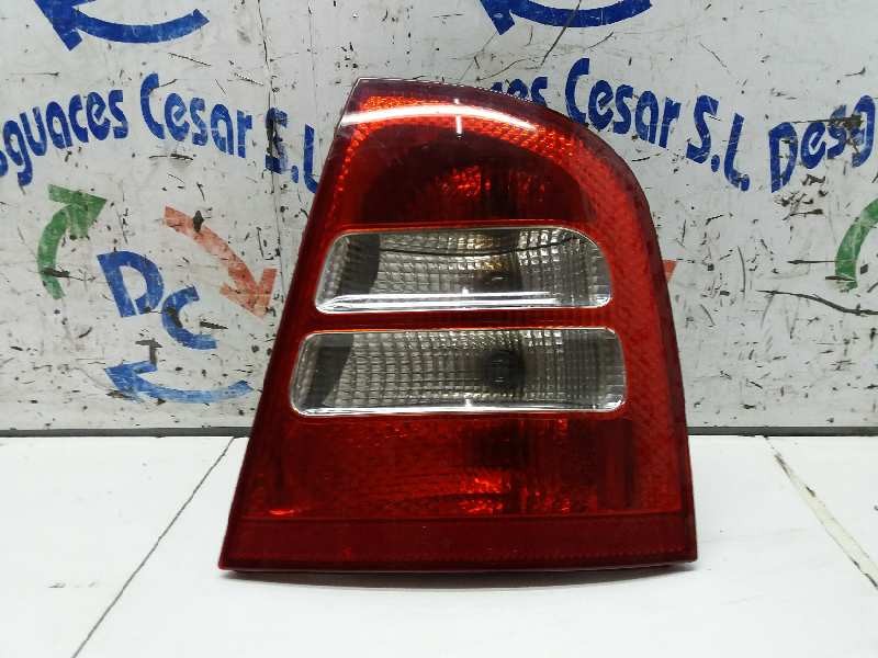 Recambio de piloto trasero derecho para skoda octavia berlina (1u2) tour referencia OEM IAM 1U6945112C  