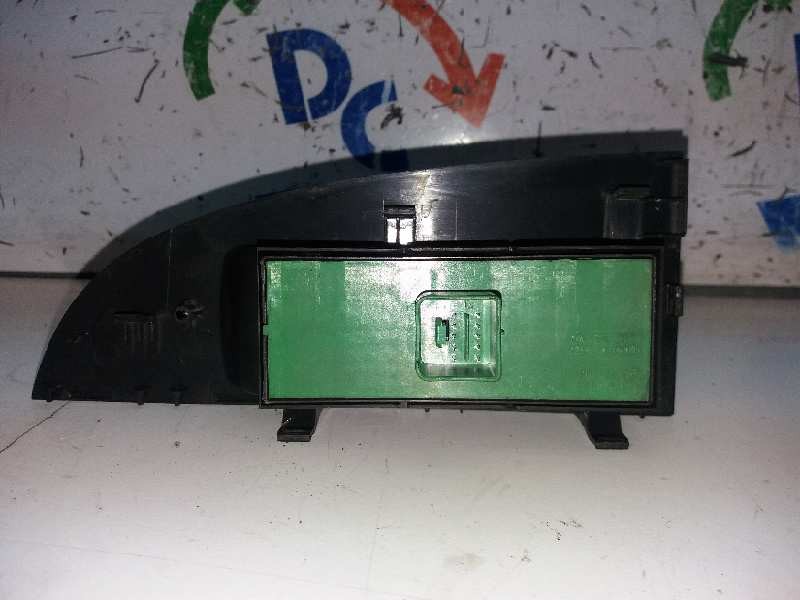 Recambio de mando elevalunas delantero izquierdo para seat leon (1p1) stylance / style referencia OEM IAM 1P1867171A  