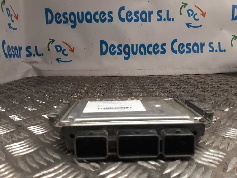Recambio de centralita motor uce para peugeot 206 berlina xt referencia OEM IAM 0281018767  