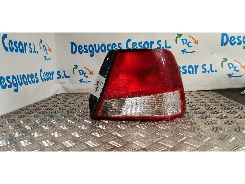 Recambio de piloto trasero derecho para hyundai accent (lc) gls referencia OEM IAM 9240225710  