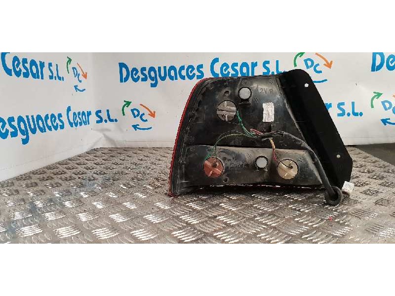 Recambio de piloto trasero derecho para hyundai accent (lc) gls referencia OEM IAM 9240225710  