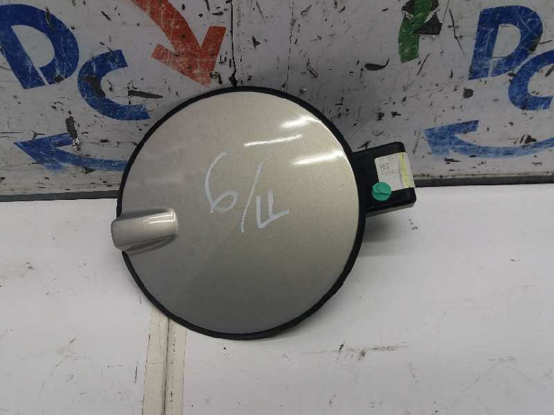 Recambio de tapa exterior combustible para opel astra twin top cosmo referencia OEM IAM 13111596  