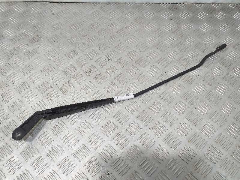 Recambio de brazo limpia delantero derecho para volkswagen golf iv berlina (1j1) 25 aniversario referencia OEM IAM   