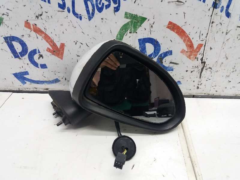 Recambio de retrovisor derecho para opel corsa d catch me referencia OEM IAM 468435664 BLANCO ELECTRICO