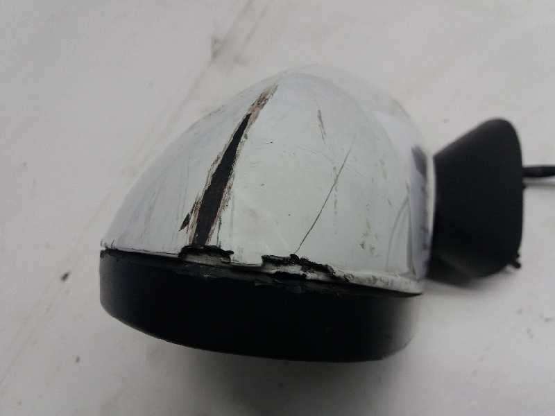 Recambio de retrovisor derecho para opel corsa d catch me referencia OEM IAM 468435664 BLANCO ELECTRICO