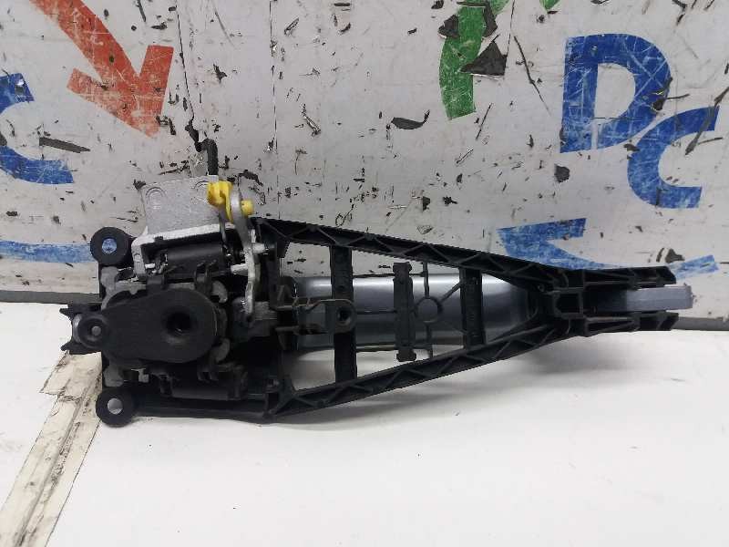 Recambio de maneta exterior delantera izquierda para opel zafira b cosmo referencia OEM IAM 13142770  OFERTA