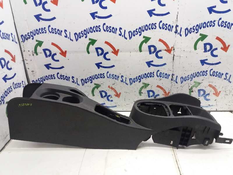 Recambio de consola central para seat leon (1p1) stylance / style referencia OEM IAM   
