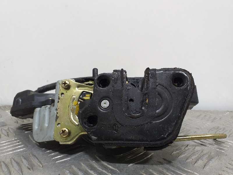 Recambio de cerradura puerta trasera derecha para hyundai santa fe (sm) 2.0 gls crdi referencia OEM IAM   