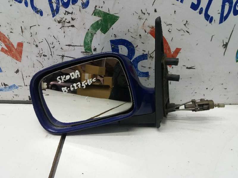 Recambio de retrovisor izquierdo para skoda felicia berlina ( 791) blue sky referencia OEM IAM  MANUAL AZUL