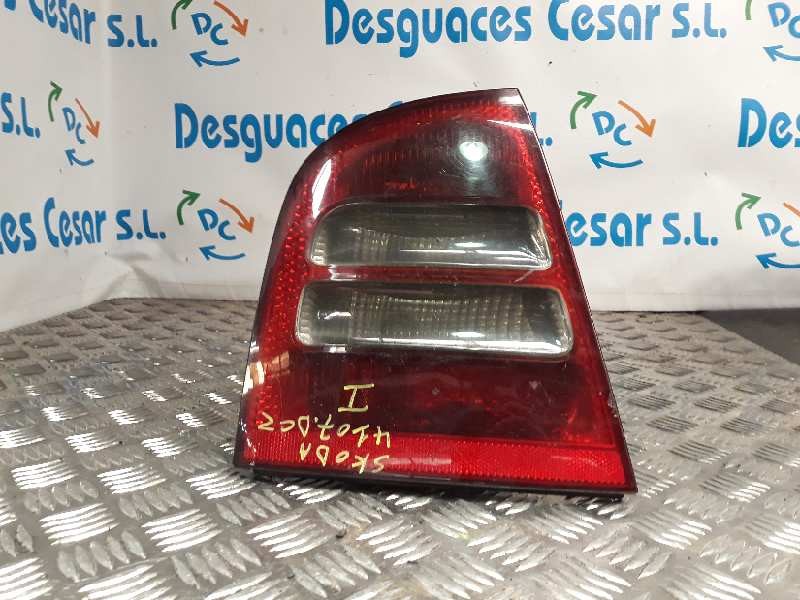 Recambio de piloto trasero izquierdo para skoda octavia berlina (1u2) ambiente referencia OEM IAM    Recambio de piloto trasero izquierdo para skoda octavia berlina (1u2) ambiente referencia OEM IAM