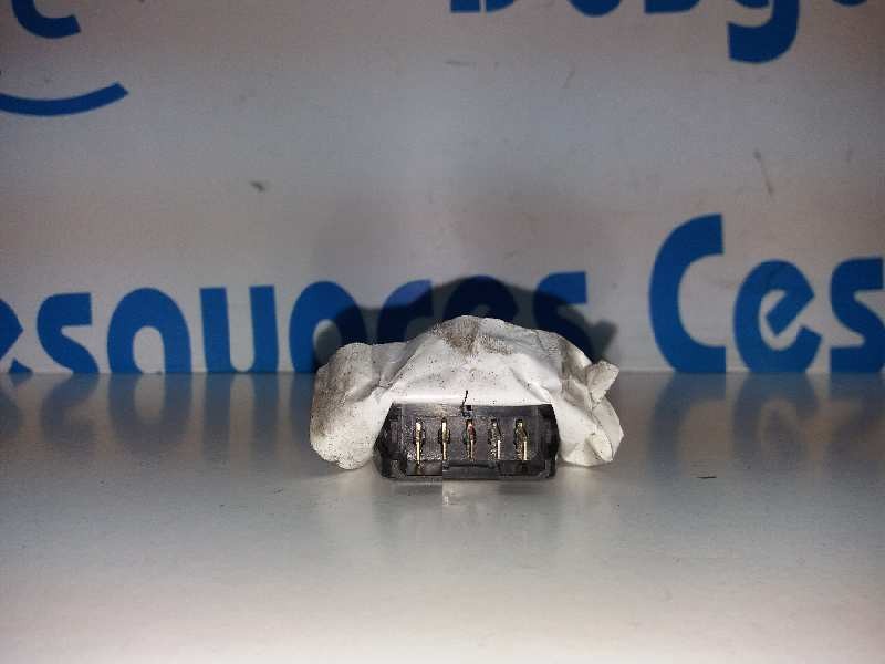 Recambio de mando elevalunas delantero derecho para citroën xsara picasso 2.0 hdi referencia OEM IAM   