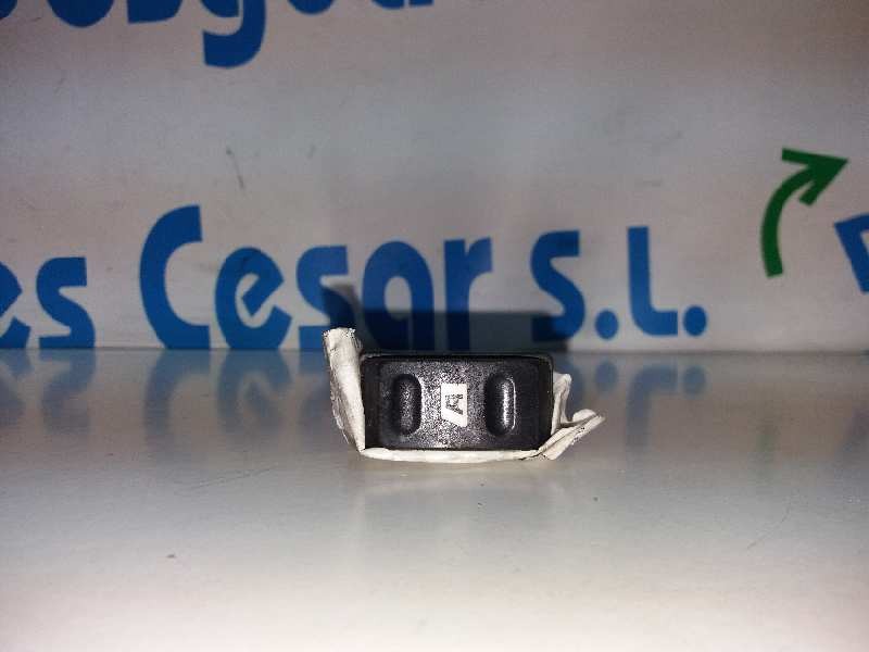 Recambio de mando elevalunas delantero izquierdo para citroën xsara picasso 2.0 hdi referencia OEM IAM   