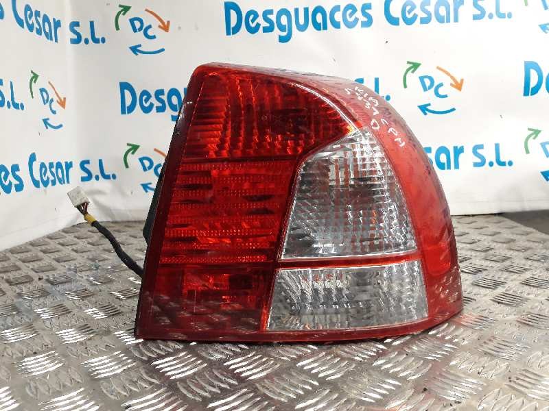 Recambio de piloto trasero derecho para kia shuma ii 1.6 ls berlina portón referencia OEM IAM   