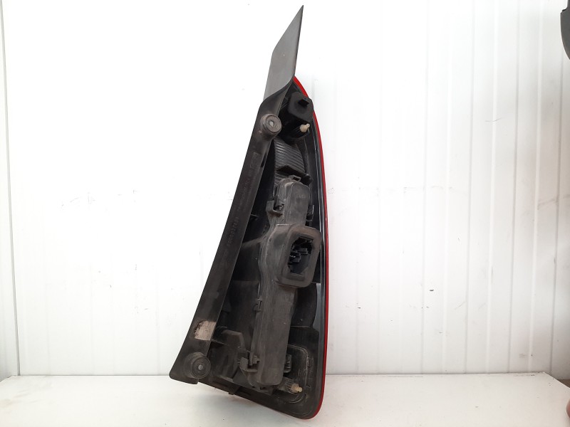 Recambio de piloto trasero izquierdo para renault espace iv (jk0) expression referencia OEM IAM 8200027153  