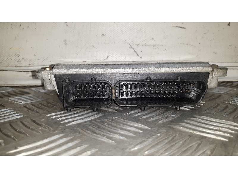 Recambio de centralita motor uce para audi a3 (8l) 1.8 ambiente referencia OEM IAM 0261204675  