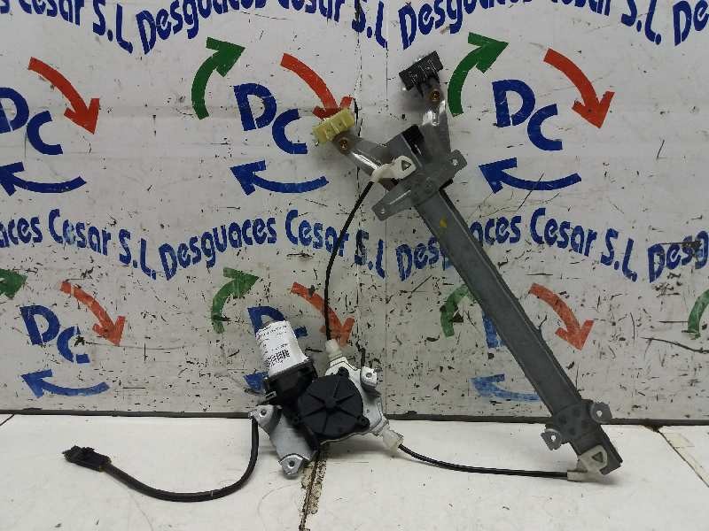 Recambio de elevalunas trasero derecho para nissan primera berlina (p11) básico referencia OEM IAM 827002F010  