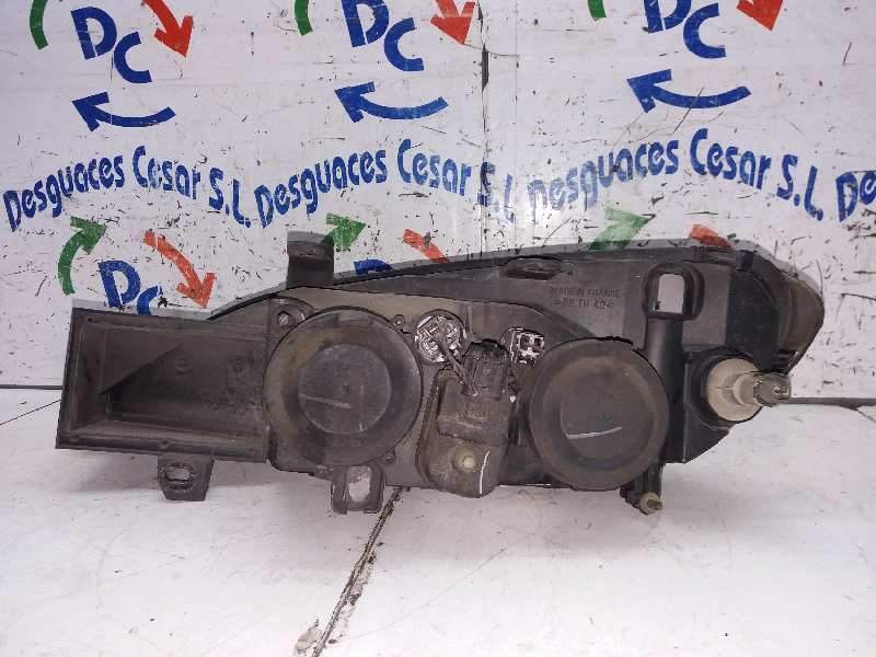 Recambio de faro derecho para nissan primera berlina (p11) básico referencia OEM IAM 260109F686  OFERTA