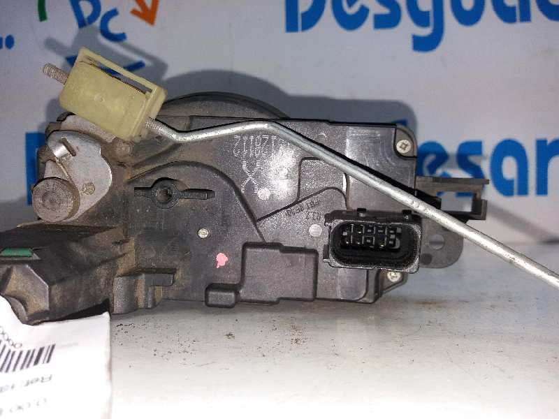 Recambio de cerradura puerta delantera derecha para opel astra h berlina cosmo referencia OEM IAM 13210749 13128112 